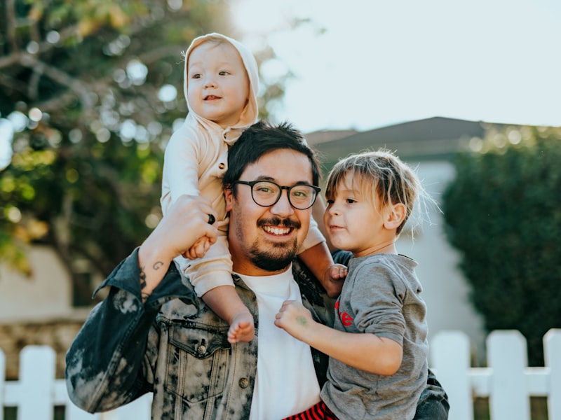 Familia sonriendo